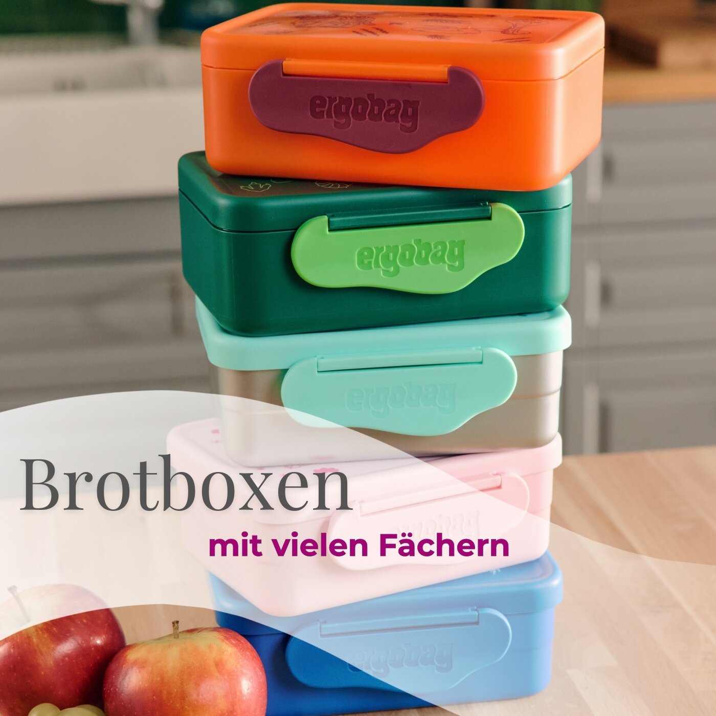 Viele Brotboxen gestapelt