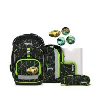 Ergobag pack CyBär Race: Schulrucksack-Set Frontalansicht, komplett mit Sportbeutel und Etui, modernes Design in Blau & Neon.