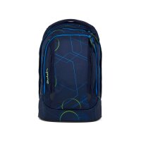 Frontalansicht Satch Pack Schulrucksack Blue Tech mit reflektierenden Details und ergonomischer Rückenpolsterung.