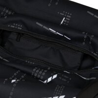 Seitliche Ansicht der Satch Sporttasche Ninja Matrix in Schwarz-Grün mit reflektierenden Details und markantem Muster.